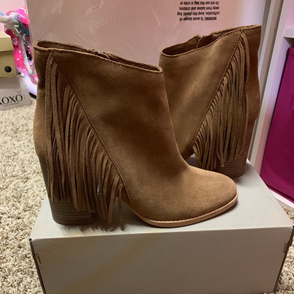 ❌SOLD ❌Arturo Chiang Suede Fringe Booties